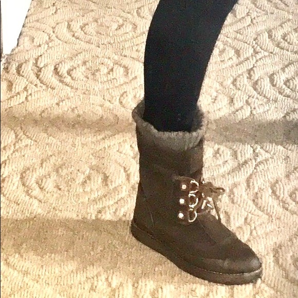 Tory Burch Carmel Suede Bootie - Picture 6 of 6